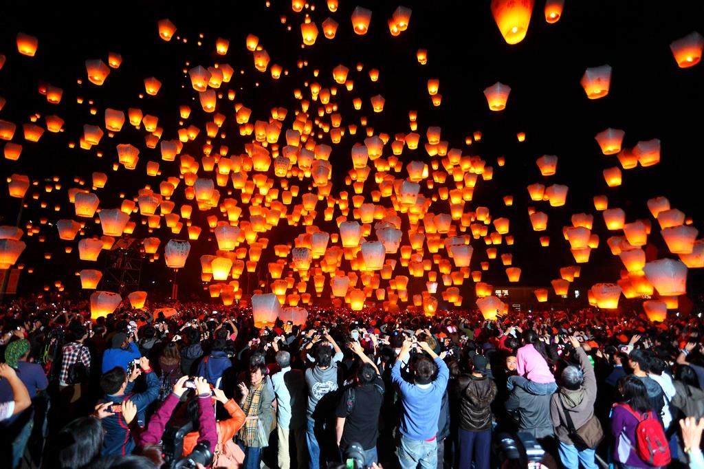 lễ hội đèn trời đài loan